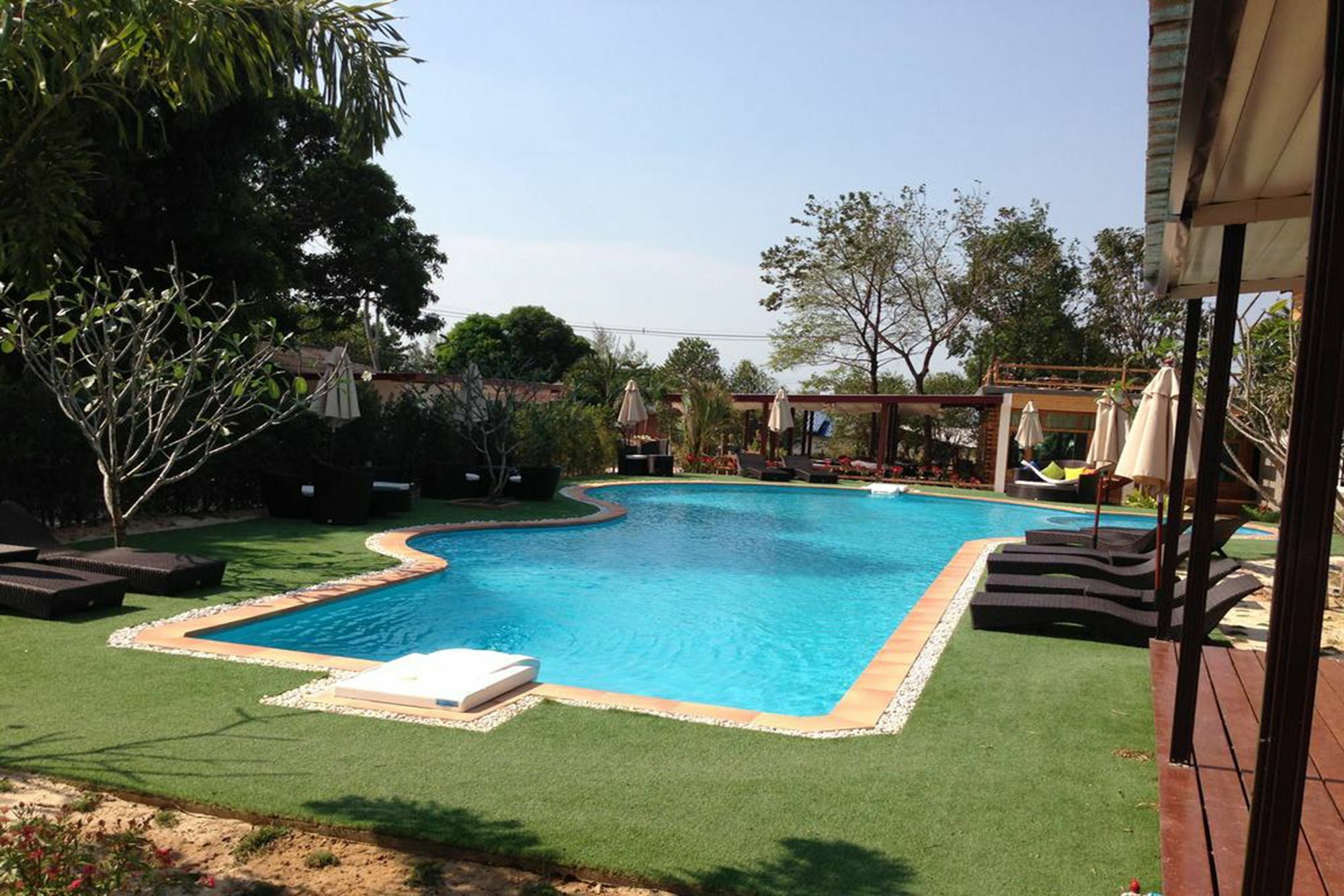 Hotel Check In And Chill Out Ban Laem Sok Exteriér fotografie