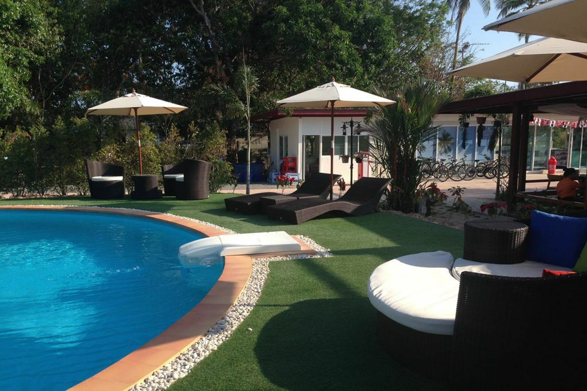 Hotel Check In And Chill Out Ban Laem Sok Exteriér fotografie